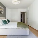 Apartamento Stylish Lakeside 3 *