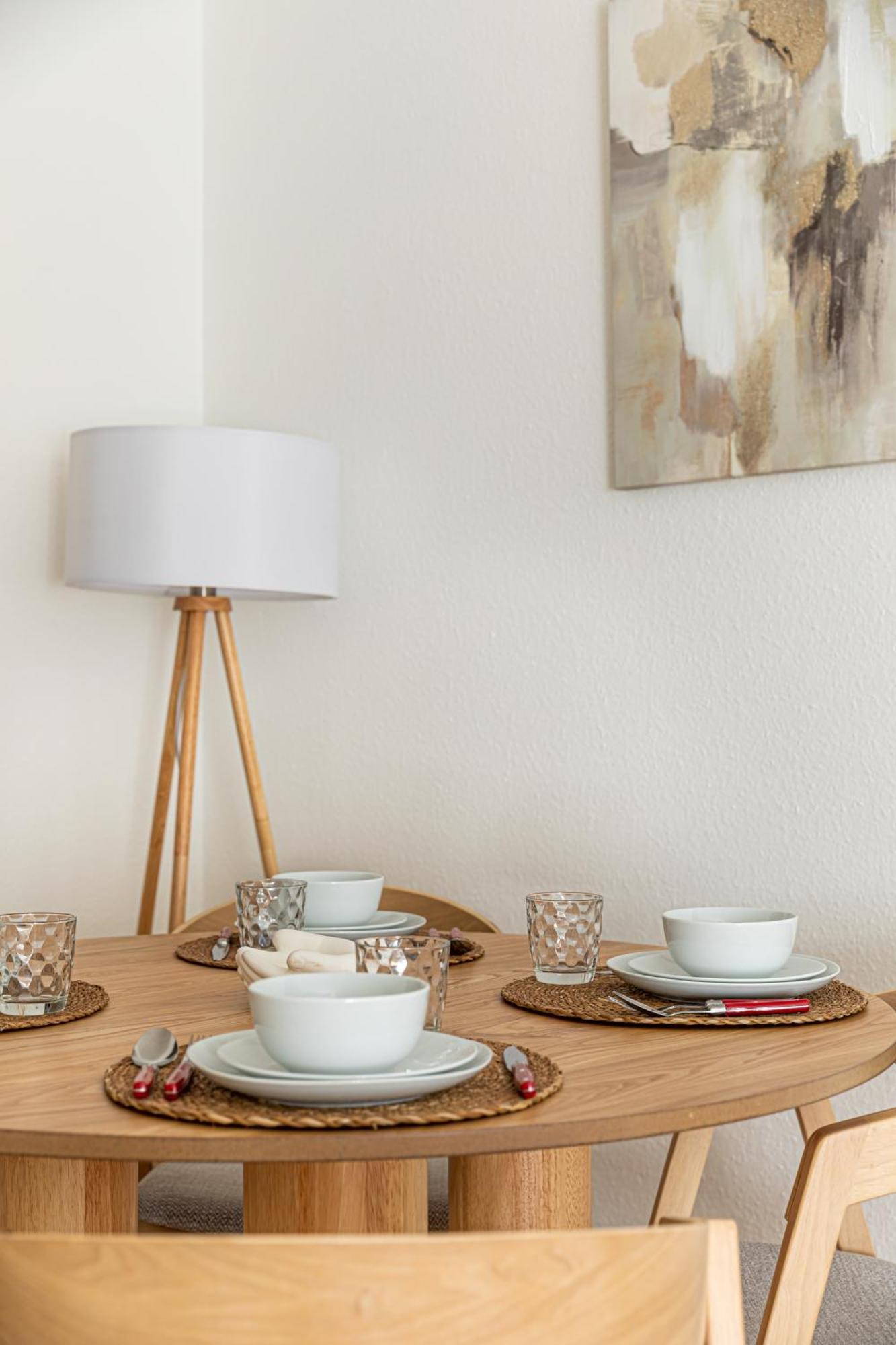 Stylish Lakeside 3 Apartamento